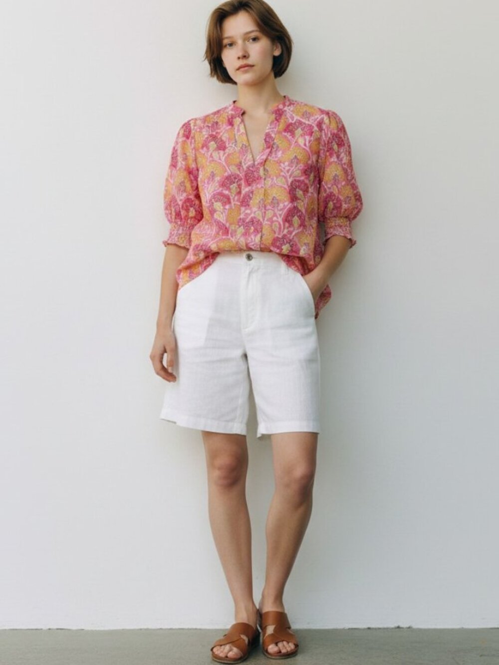 Umgee NWT Pink Floral V-Neck Blouse with Smocked Sleeves Small